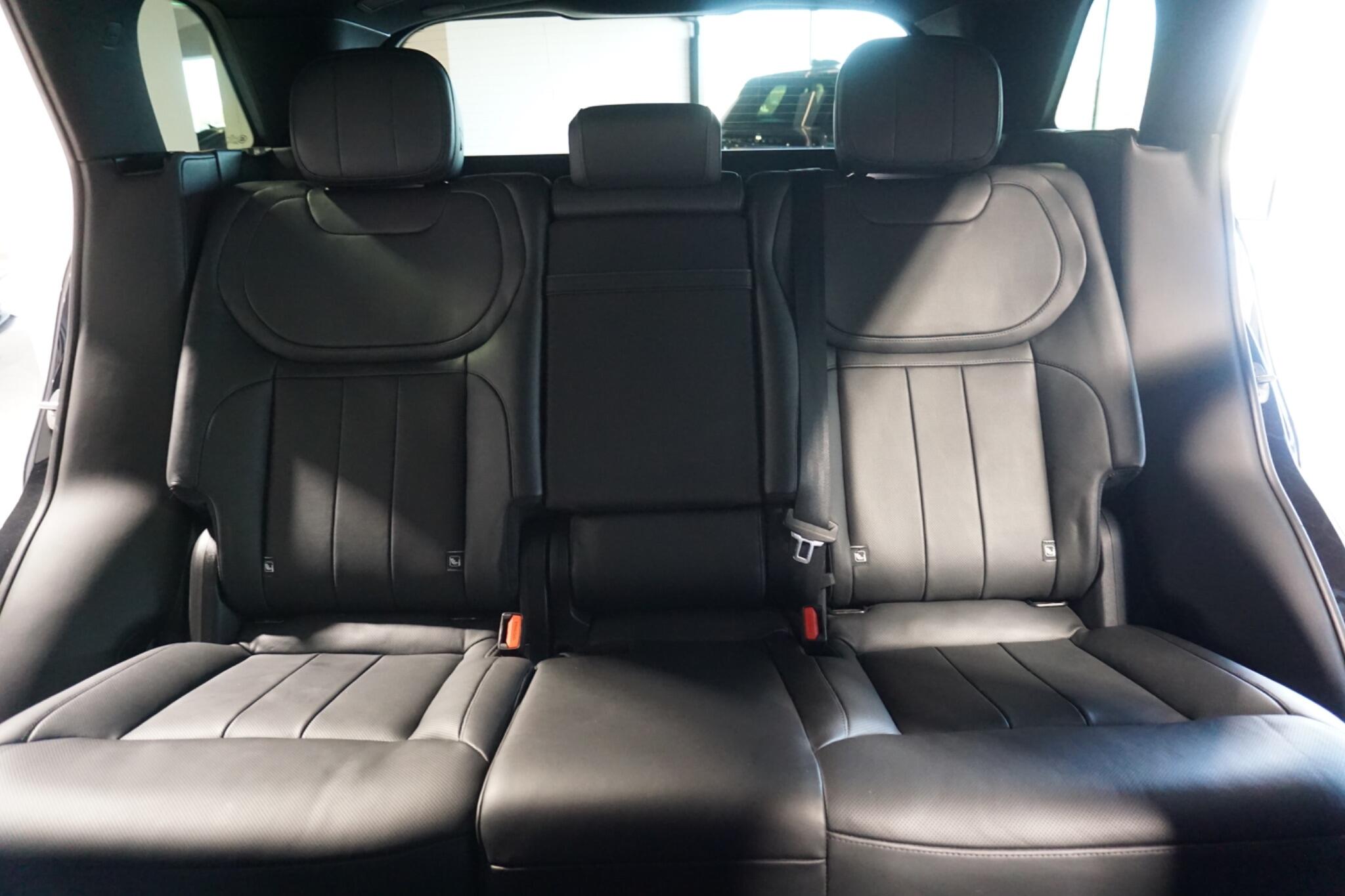 Land Rover Range Rover Sport 3.0 D300 MHEV Dynamic SE SUV 5dr Diesel Auto 4WD Euro 6 (s/s) (300 ps)